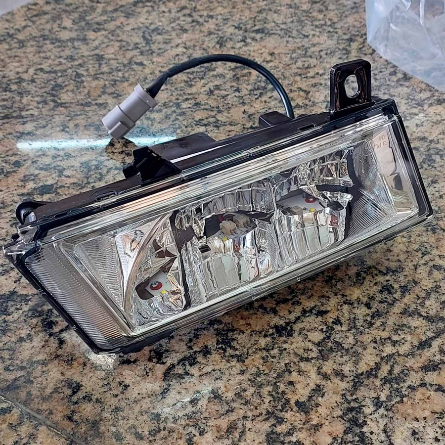 FAROL AUXILIAR SCANIA NTG - 2552717